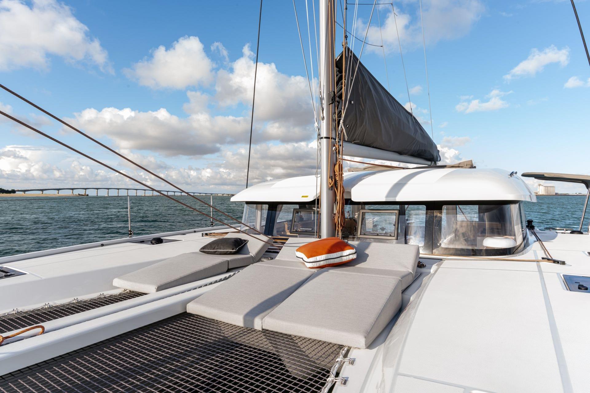 Four sun pads forward and trampoline