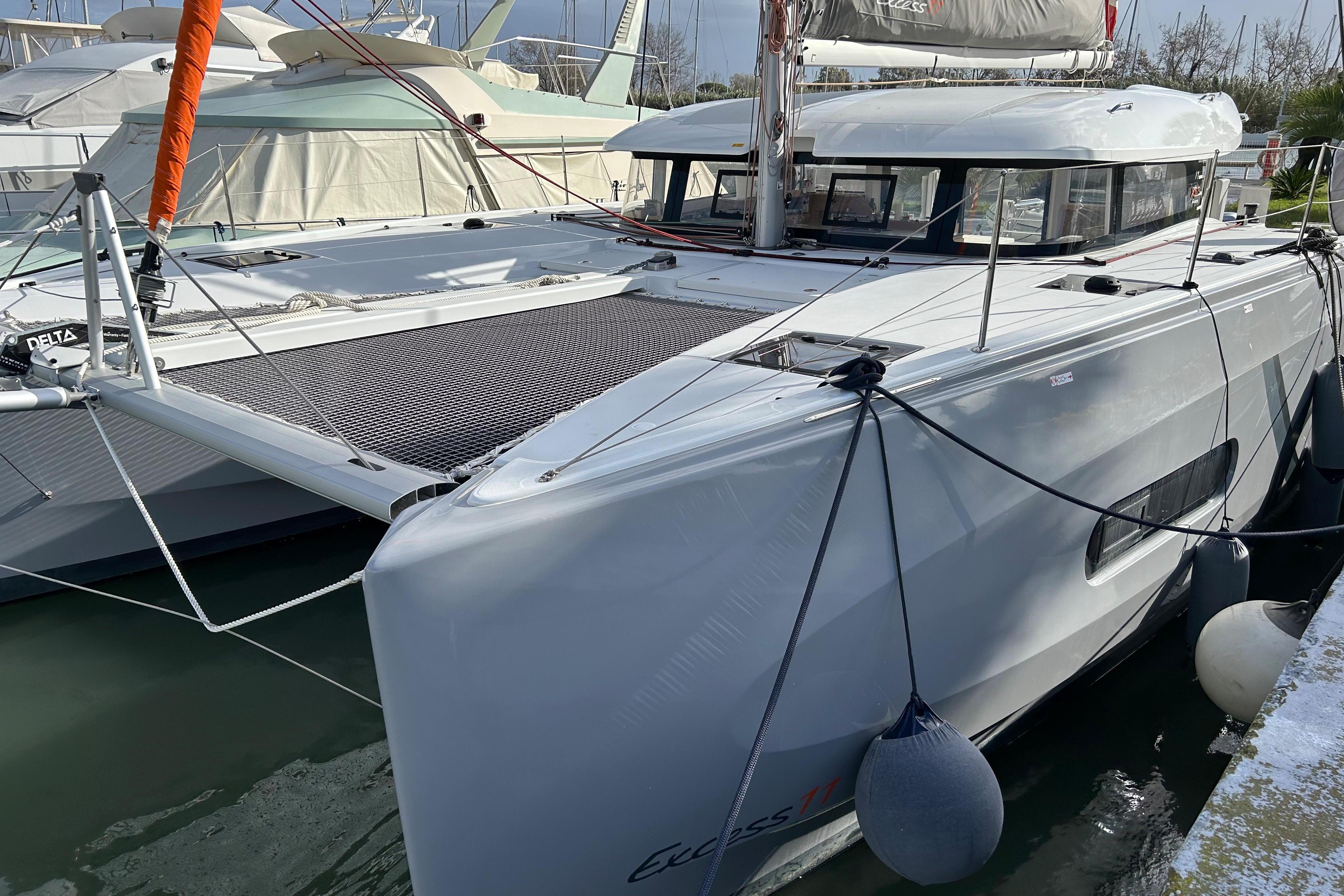 Starboard bow with Delta anchor